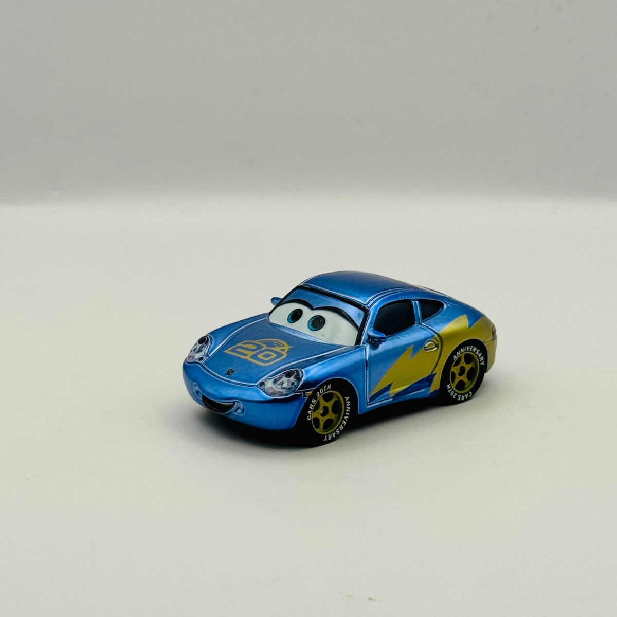 Disney Pixar Cars - METALLIC SALLY 20TH ANNIVERSARY 2026 - 1:55 Diecast