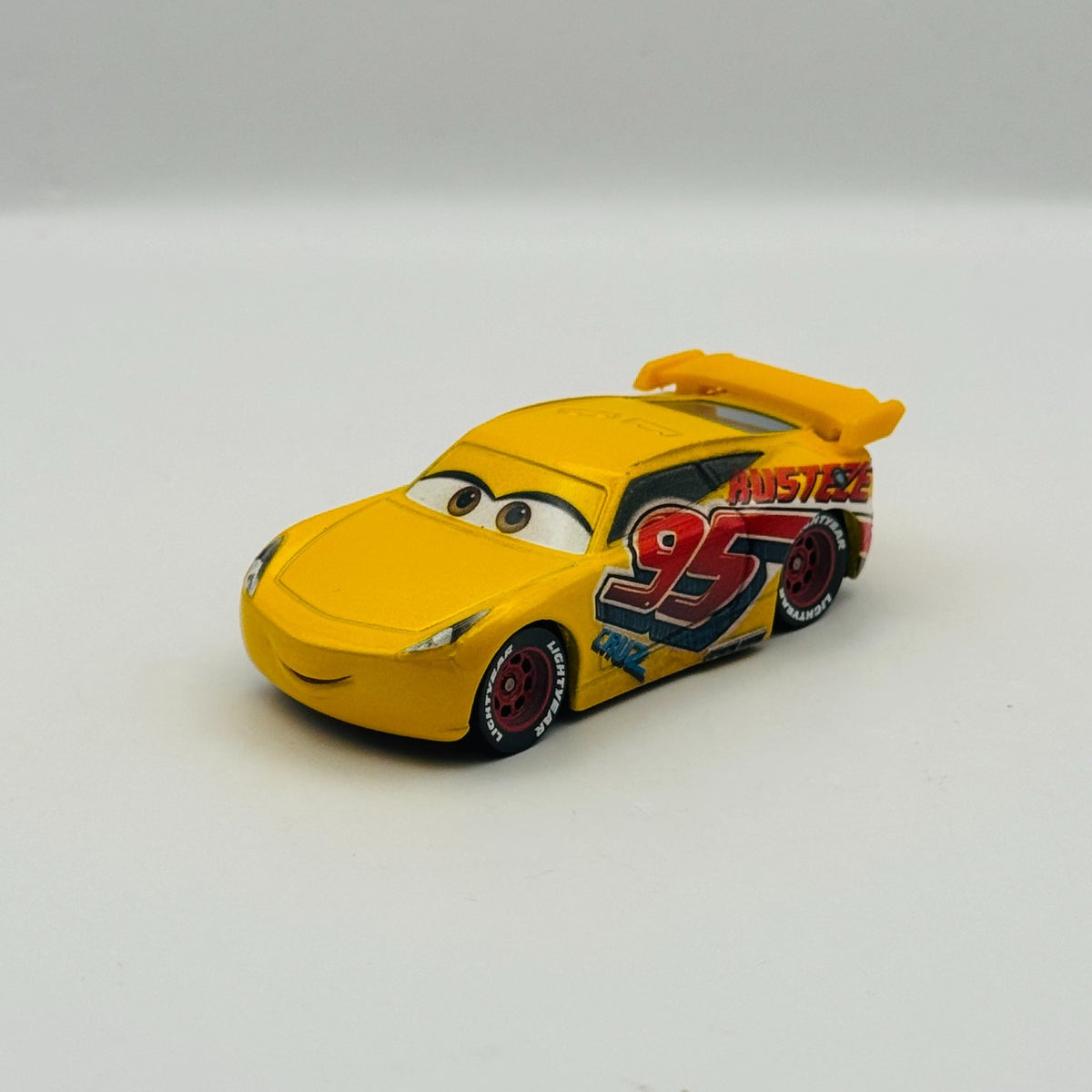 Disney Pixar Cars - RUZT-EZE CRUZ RAMIREZ - 1:55 Diecast *NEW OUT OF BOX*