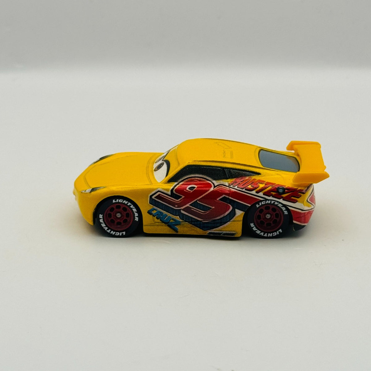 Disney Pixar Cars - RUZT-EZE CRUZ RAMIREZ - 1:55 Diecast *NEW OUT OF BOX*