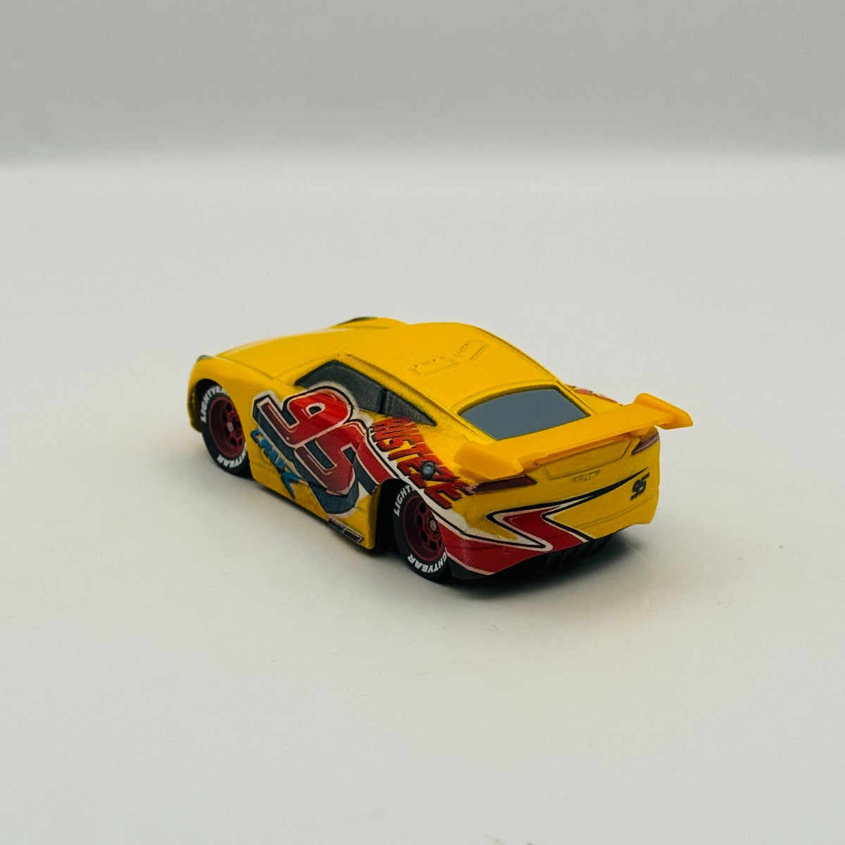 Disney Pixar Cars - RUZT-EZE CRUZ RAMIREZ - 1:55 Diecast *NEW OUT OF BOX*