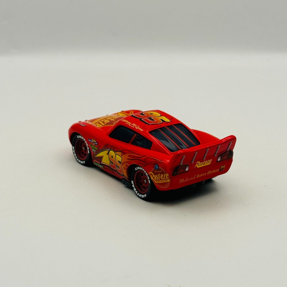 Disney Pixar Cars - CARS 3 LIGHTNING MCQUEEN 2026- 1:55 Diecast *NEW OUT OF BOX*