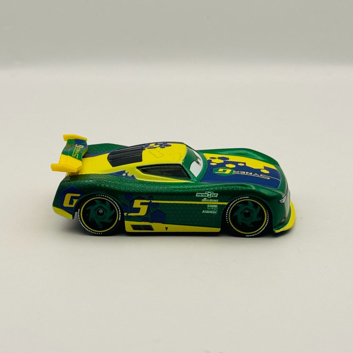 Disney Pixar Cars - ERIC BRAKER SYNERG Next Gen - 1:55 Diecast *NEW OUT OF BOX*