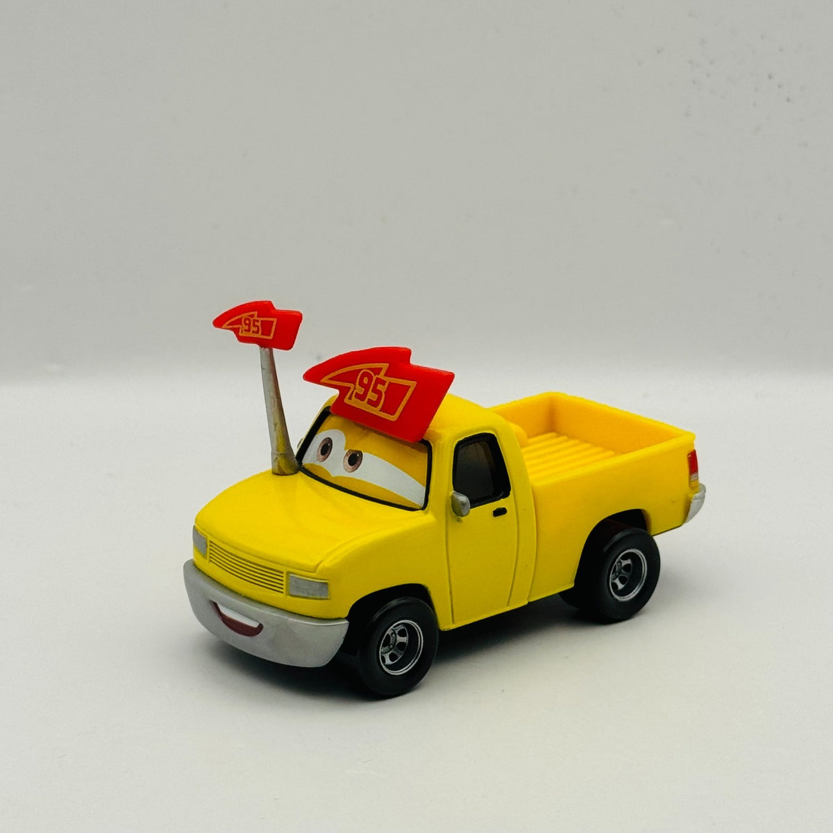 Disney Pixar Cars - YELLOW PICKUP FAN CUSTOM - 1:55 Diecast