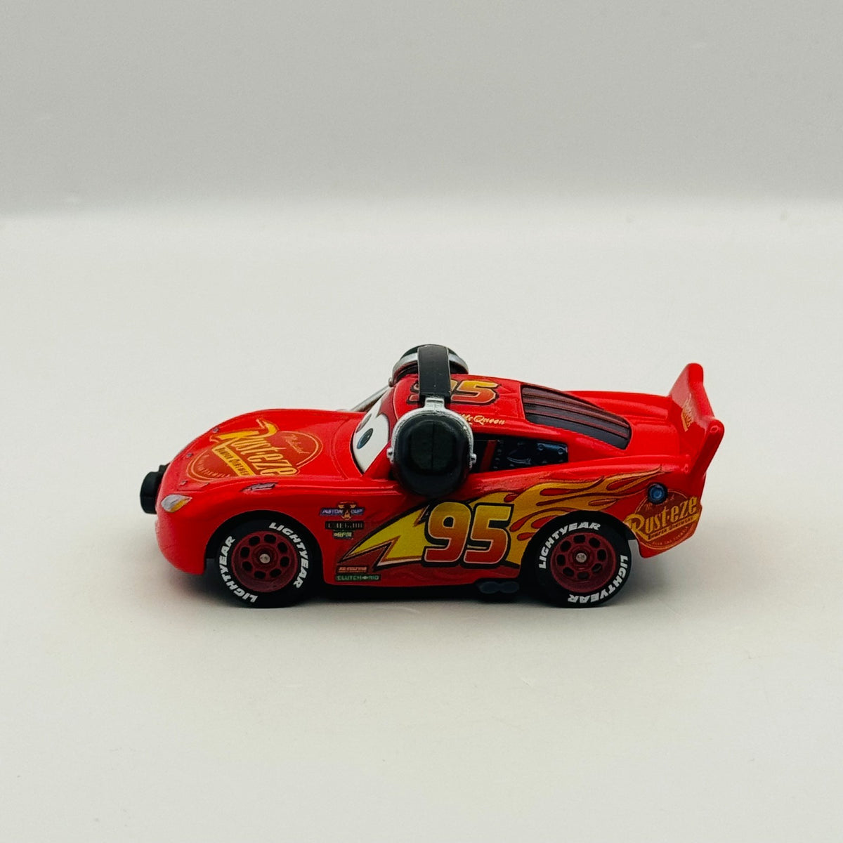 Disney Pixar Cars - HEADSET CREW CHIEF LIGHTNING MCQUEEN CUSTOM - 1:55 Diecast